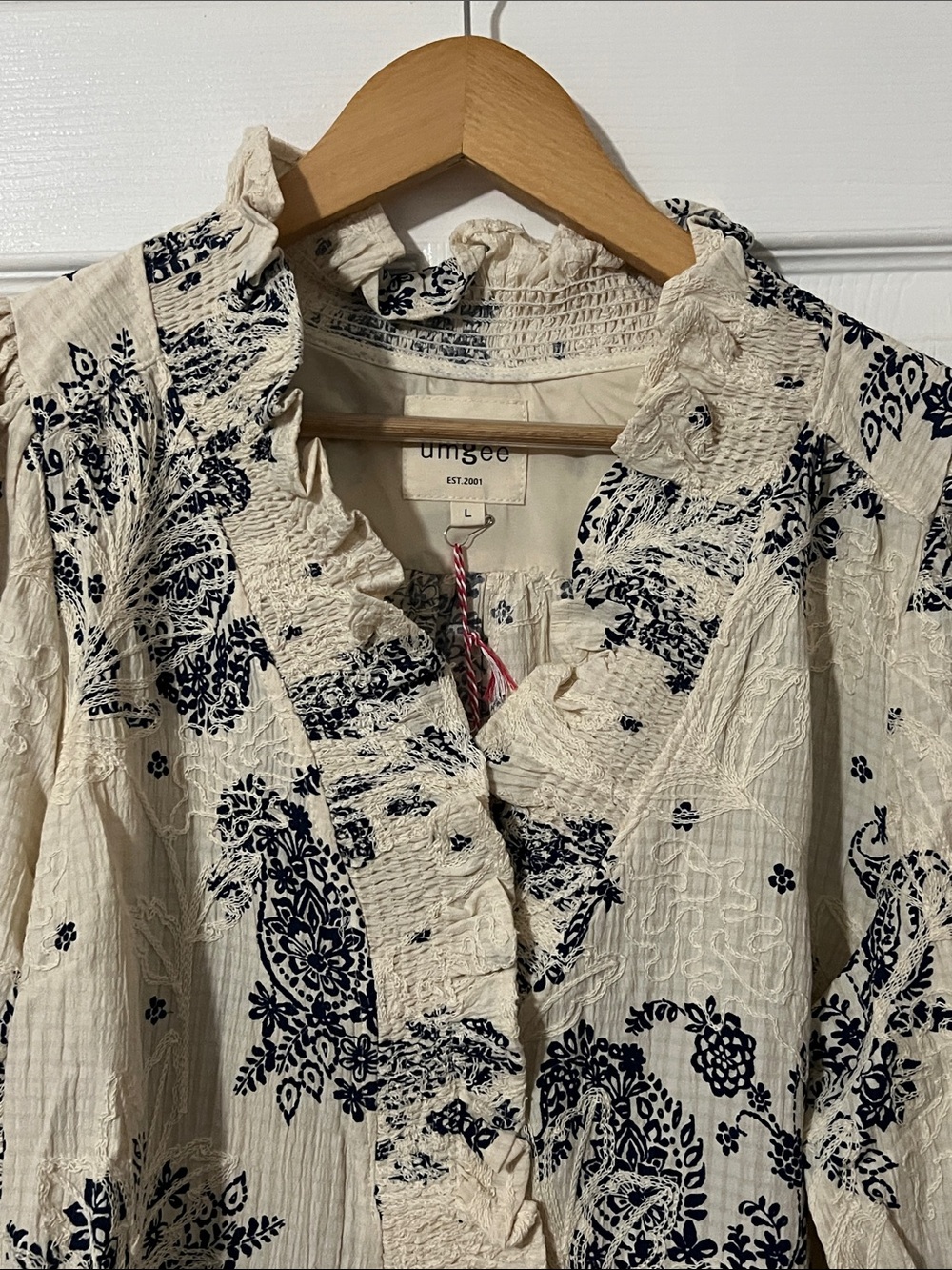 NWT Umgee Blouse Large Navy Dsesign - Picture 3 of 16
